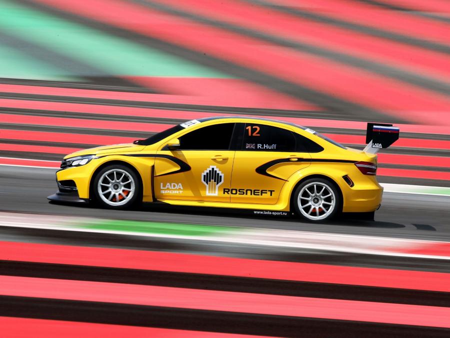  Lada Vesta WTCC Concept 2014 года  (фото 27 из 36)